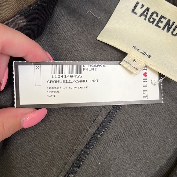 NWT L’AGENCE Women’s Cromwell/Camo Print Jacket Size S - Picture 5 of 10